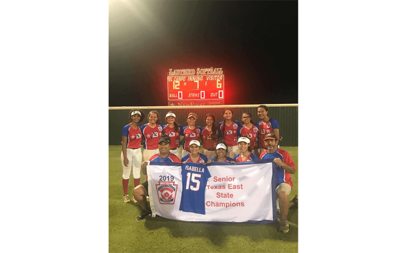 Senior Softball win State!