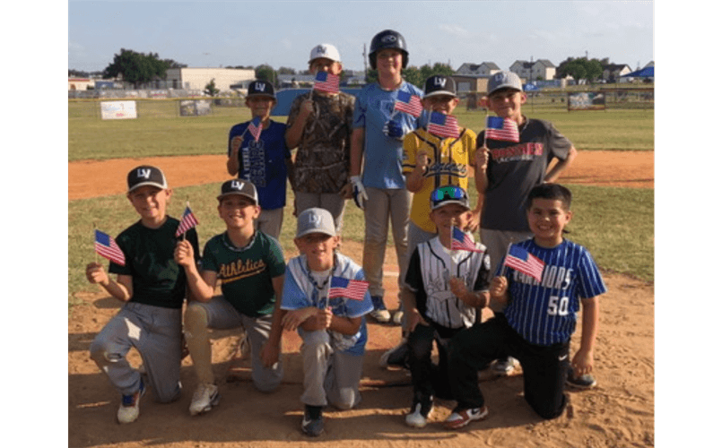La Vernia Little League photo