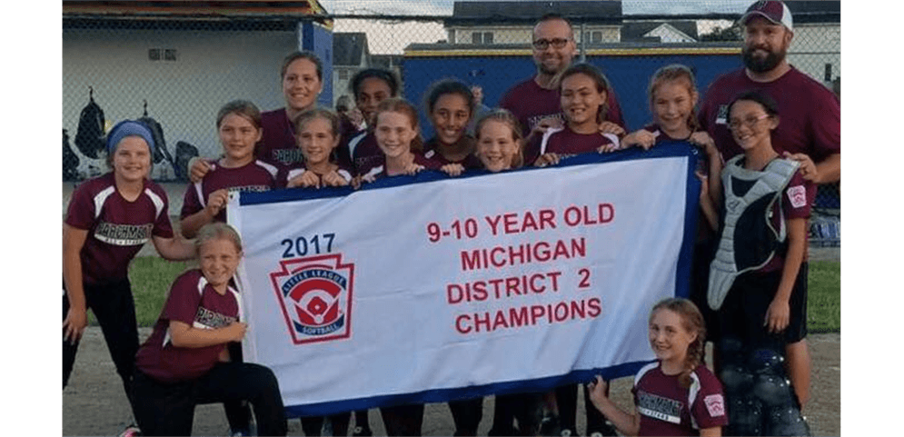 9-10 Softball District Champs 2017