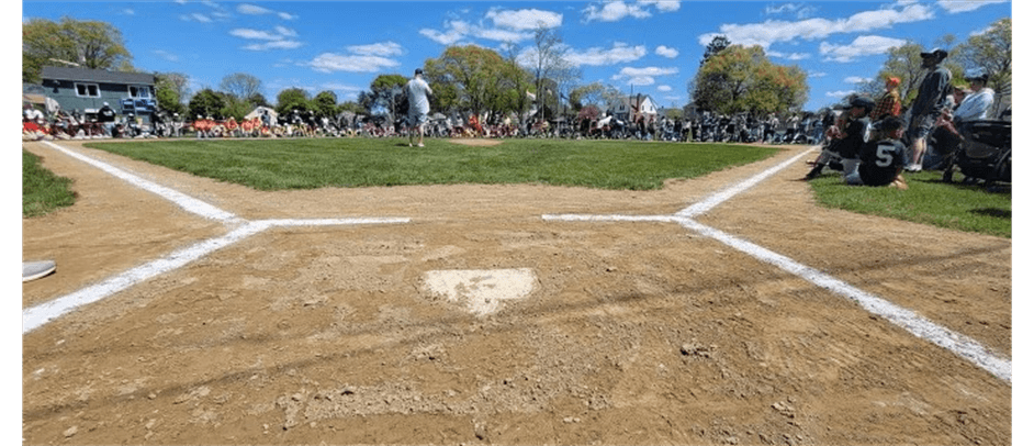 MAKE SURE TO REGISTER FOR THE 2026 SPRING SEASON !!
