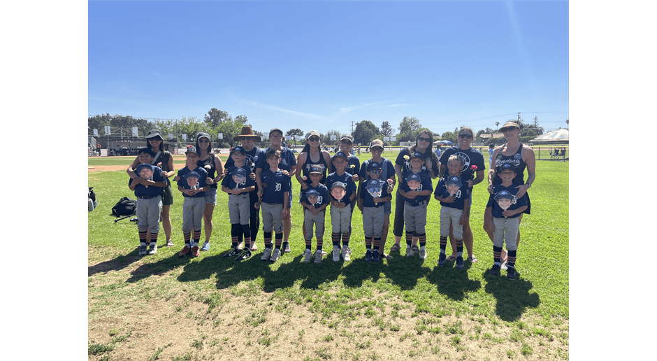 2025 AA Tigers Players and Moms